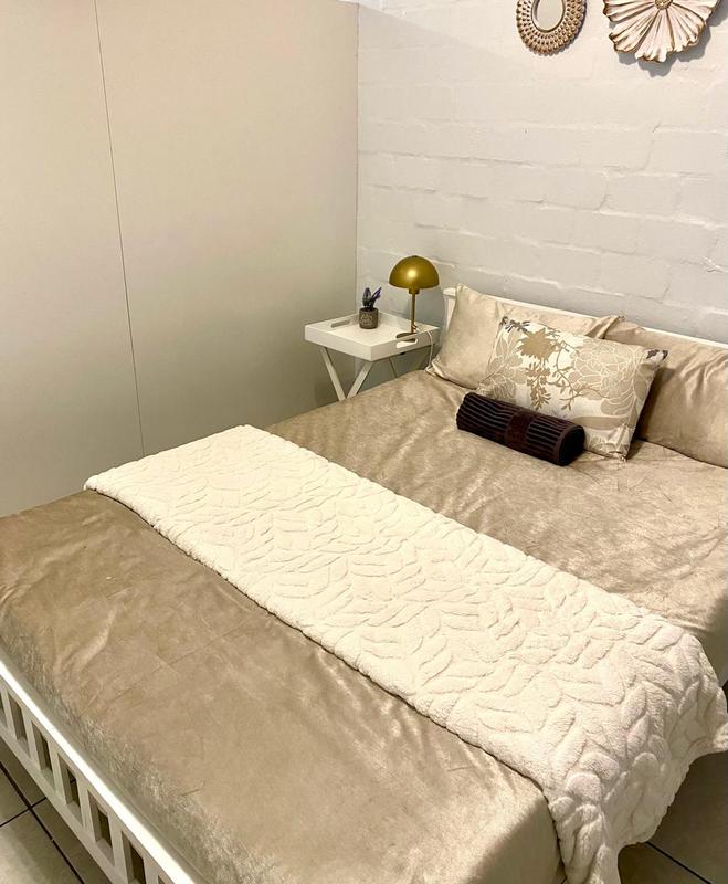 To Let 1 Bedroom Property for Rent in Wynberg Western Cape
